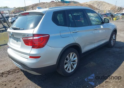 2015 BMW X3 xDrive28I z USA, uszkodzony, nr VIN 5UXWX9C55F0D47853